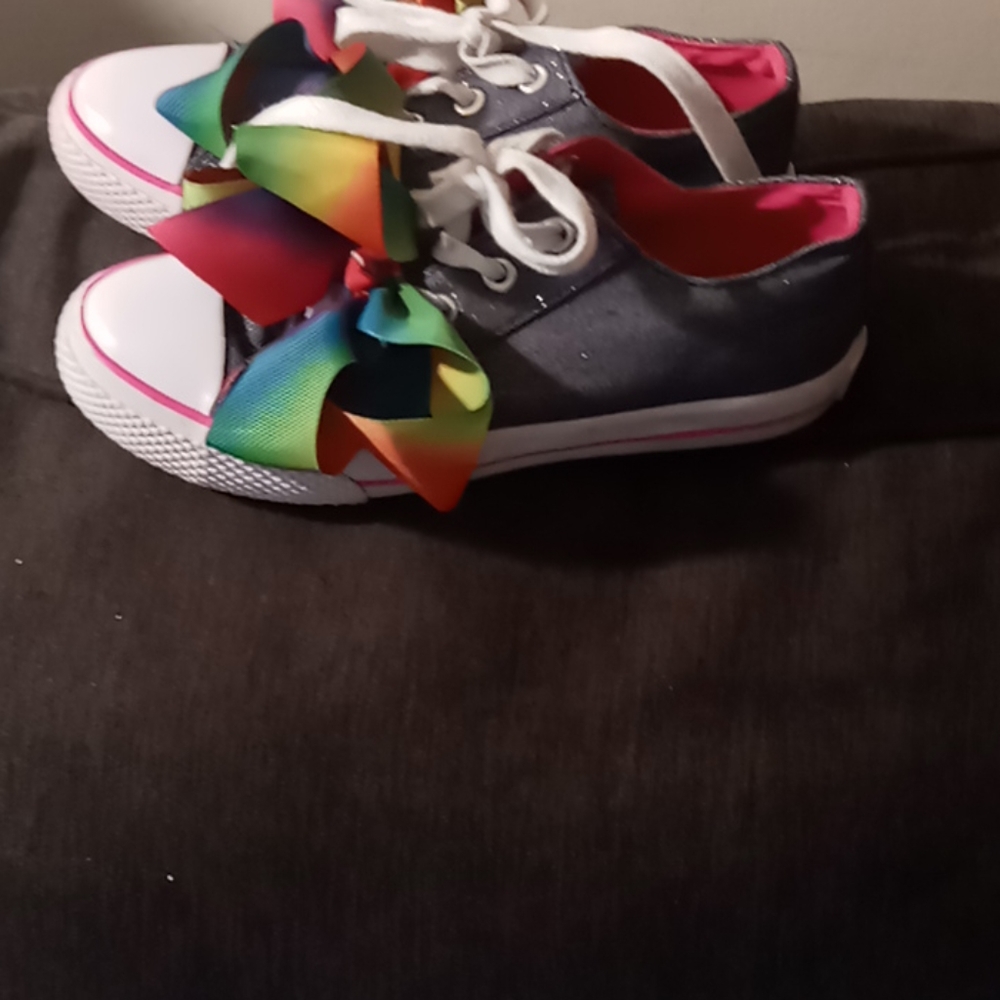 Shoe - Picture 2 of 3